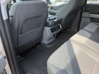 Ford F-150 2022 4x2 XLT 4 puertas SuperCrew 5.5 pies. SB