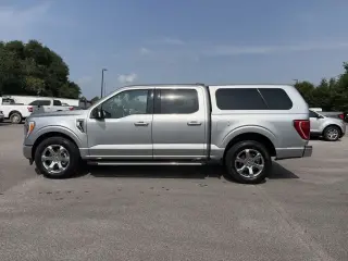 Ford F-150 2022 4x2 XLT 4 puertas SuperCrew 5.5 pies. SB
