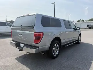 Ford F-150 2022 4x2 XLT 4 puertas SuperCrew 5.5 pies. SB