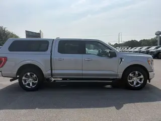 Ford F-150 2022 4x2 XLT 4 puertas SuperCrew 5.5 pies. SB