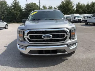 Ford F-150 2022 4x2 XLT 4 puertas SuperCrew 5.5 pies. SB