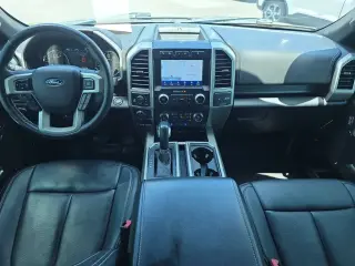 Ford F-150 2020 4x4 Lariat 4 puertas SuperCrew 5.5 pies. Caja corta