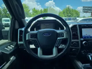 Ford F-150 2020 4x4 Lariat 4 puertas SuperCrew 5.5 pies. Caja corta