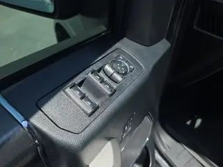 Ford F-150 2020 4x4 Lariat 4 puertas SuperCrew 5.5 pies. Caja corta