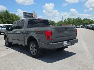 Ford F-150 2020 4x4 Lariat 4 puertas SuperCrew 5.5 pies. Caja corta