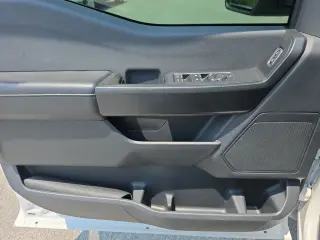 Ford F-150 2024 4x2 STX 4 puertas SuperCrew 5.5 pies. SB