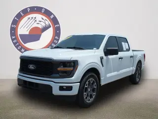 Ford F-150 2024 4x2 STX 4 puertas SuperCrew 5.5 pies. SB