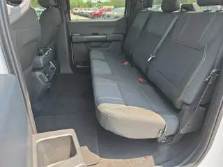 Ford F-150 2024 4x2 STX 4 puertas SuperCrew 5.5 pies. SB
