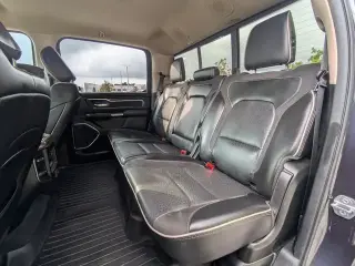 Ram 1500 2019 4x2 Laramie 4 puertas Cabina doble 5.6 pies. Pickup SB