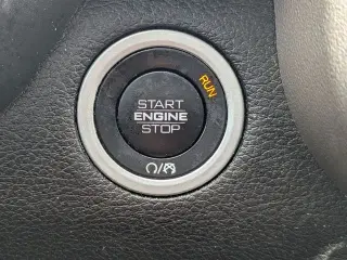Ram 1500 2019 4x2 Laramie 4 puertas Cabina doble 5.6 pies. Pickup SB