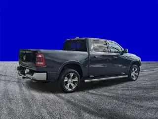 Ram 1500 2019 4x2 Laramie 4 puertas Cabina doble 5.6 pies. Pickup SB