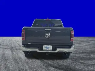 Ram 1500 2019 4x2 Laramie 4 puertas Cabina doble 5.6 pies. Pickup SB