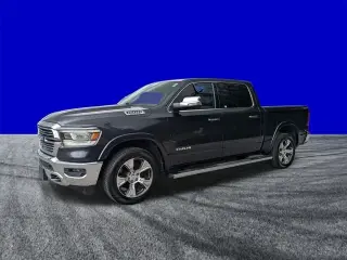 Ram 1500 2019 4x2 Laramie 4 puertas Cabina doble 5.6 pies. Pickup SB