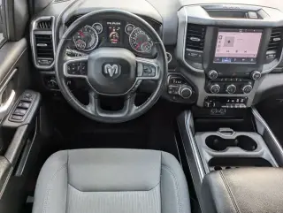Ram 1500 2024 4x4 Big Horn Cabina Crew 4 puertas 5.6 pies. Pickup SB