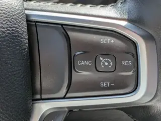 Ram 1500 2024 4x4 Big Horn Cabina Crew 4 puertas 5.6 pies. Pickup SB