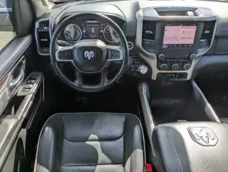 Ram 1500 2022 4x4 Laramie 4 puertas Cabina doble 5.6 pies. Pickup SB