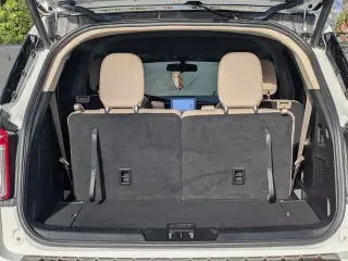 Ford Explorer 2022 XLT 4 puertas SUV