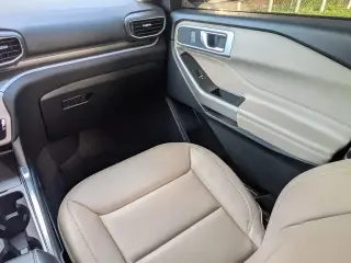 Ford Explorer 2022 XLT 4 puertas SUV