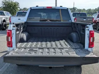 Ford F-150 2023 4x2 XLT 4 puertas SuperCrew 5.5 pies SB