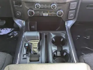 Ford F-150 2023 4x2 XLT 4 puertas SuperCrew 5.5 pies SB