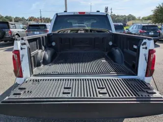 Ford F-150 2025 4x2 XLT 4 puertas SuperCrew 5.5 pies SB