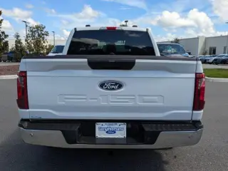 Ford F-150 2025 4x2 XLT 4 puertas SuperCrew 5.5 pies SB