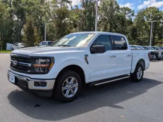 Ford F-150 2025 4x2 XLT 4 puertas SuperCrew 5.5 pies SB