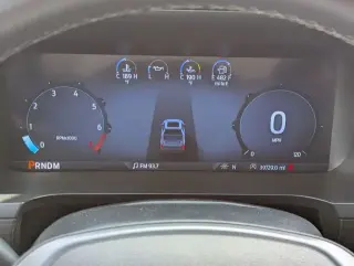 Ford F-150 2025 4x4 XLT 4 puertas SuperCrew 5.5 pies. Caja corta