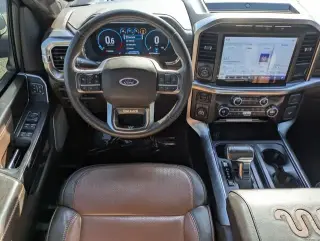 Ford F-150 2021 4x4 King Ranch 4 puertas SuperCrew 5.5 pies. Caja corta