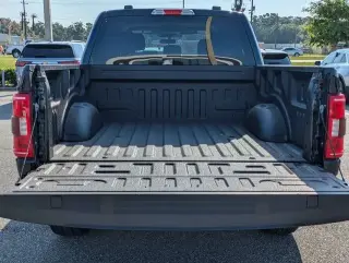 Ford F-150 2023 4x4 XLT 4 puertas SuperCrew 5.5 pies. SB