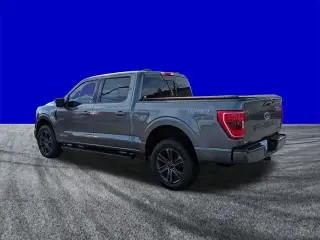 Ford F-150 2022 4x4 XLT 4 puertas SuperCrew 5.5 pies. SB