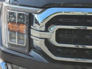 Ford F-150 2023 4x4 XLT 4 puertas SuperCrew 6.5 pies SB