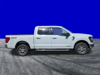 Ford F-150 2024 4x4 XLT 4 puertas SuperCrew 5.5 pies. SB