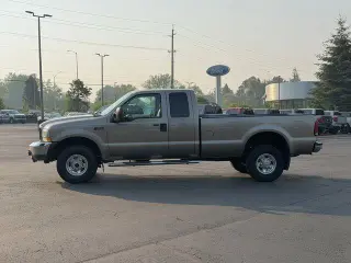 Ford F-350 Super Duty 2004 4 puertas SuperCab XL 4WD SB
