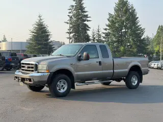 Ford F-350 Super Duty 2004 4 puertas SuperCab XL 4WD SB