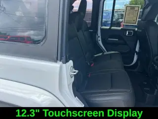 Jeep Wrangler 2025 4x4 Sahara 4 puertas SUV