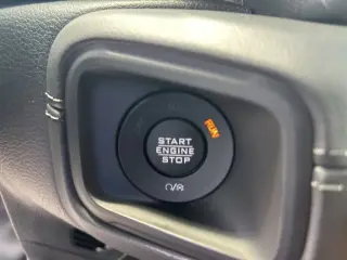 Jeep Wrangler 2025 4x4 Sahara 4 puertas SUV