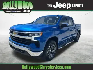 Chevrolet Silverado 1500 2023 4x4 LT 4 puertas Cabina Crew 5.8 pies. SB con 1LT