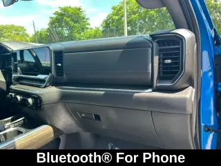 Chevrolet Silverado 1500 2023 4x4 LT 4 puertas Cabina Crew 5.8 pies. SB con 1LT