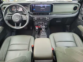 Jeep Gladiator 2025 4x4 Mojave 4 puertas Crew Cab 5.0 pies. SB