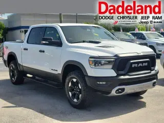 Ram 1500 2022 4x4 Rebel 4 puertas Cabina Crew 5.6 pies. SB Pickup