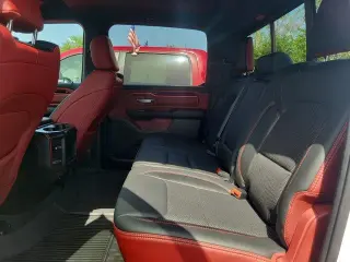 Ram 1500 2022 4x4 Rebel 4 puertas Cabina Crew 5.6 pies. SB Pickup