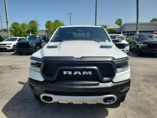 Ram 1500 2022 4x4 Rebel 4 puertas Cabina Crew 5.6 pies. SB Pickup