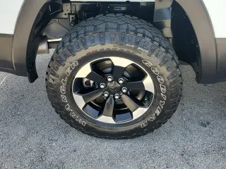 Ram 1500 2022 4x4 Rebel 4 puertas Cabina Crew 5.6 pies. SB Pickup