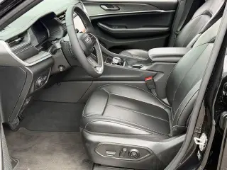 Jeep Grand Cherokee L 2025 4x2 Limited 4 puertas SUV