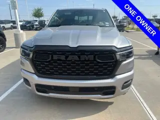 Ram 1500 2025 4x2 Big Horn Cabina doble 4 puertas 5.6 pies. Pickup SB