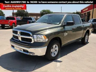 Ram 1500 Classic 2021 4x4 SLT Cabina Doble 4 puertas 5.5 pies. Caja corta Pickup