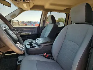 Ram 1500 Classic 2021 4x4 SLT Cabina Doble 4 puertas 5.5 pies. Caja corta Pickup