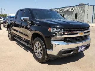 Chevrolet Silverado 1500 2021 4x2 LT 4 puertas Cabina Crew 5.8 pies. Caja corta