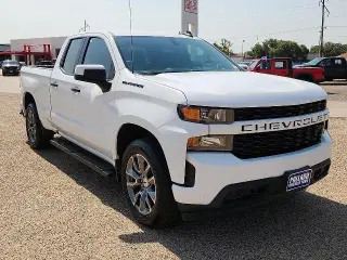 Chevrolet Silverado 1500 2021 4x2 Custom 4 puertas Cabina Doble 6.6 pies SB